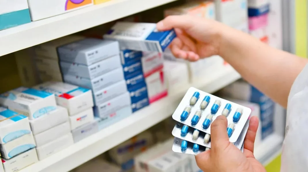 En las últimas semanas se han incrementado reclamos por escasez de medicinas. Foto: Diario Salud