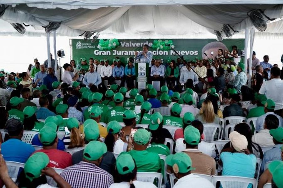 Leonel Fernández criticó los aumentos en las tarifas eléctricas. Foto: Listín Diario