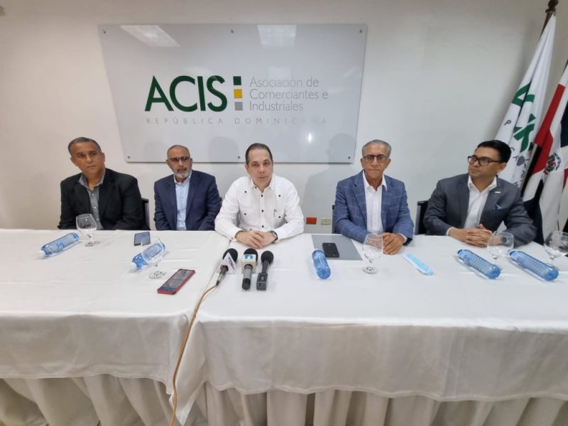 Varias instituciones apoyan la iniciativa en beneficio de la policía. Foto: HT Noticias