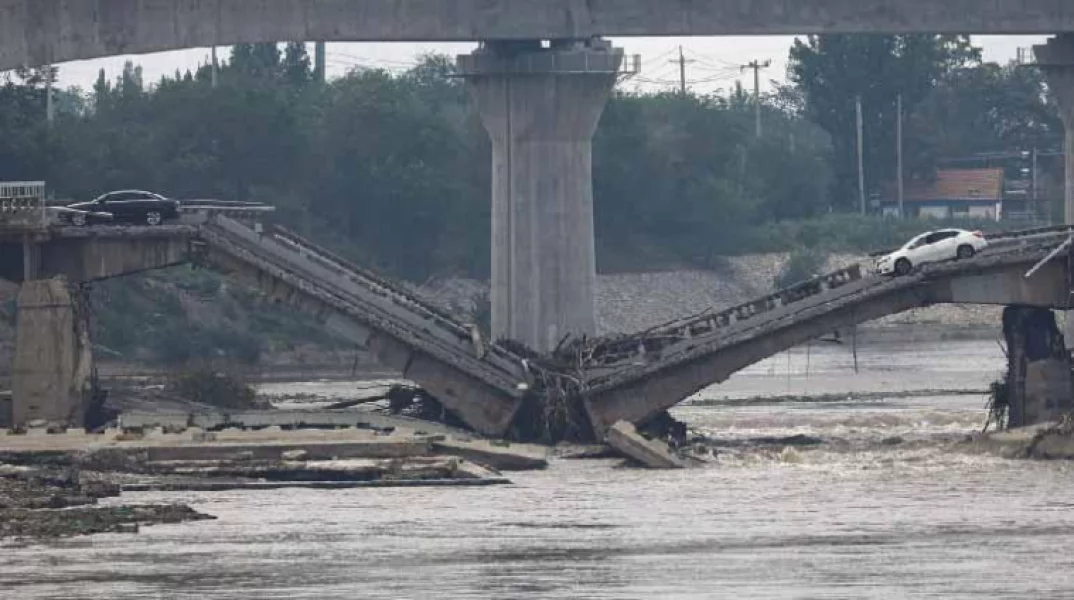 COLAPSO-DE-PUENTE-EN-CHINA