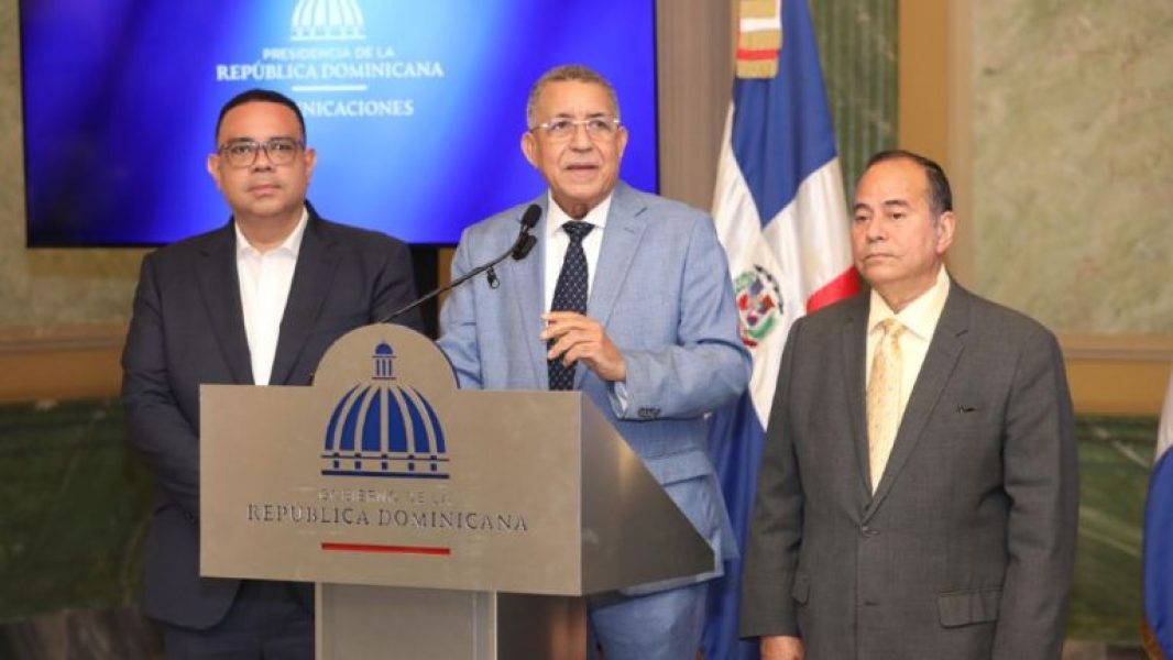 El-vocero-de-la-presidencia-Felix-Reyna
