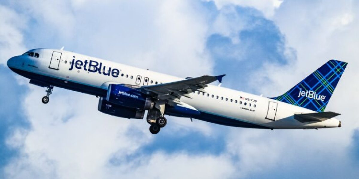 JetBlue-A320-Flight-scaled-1-750x375