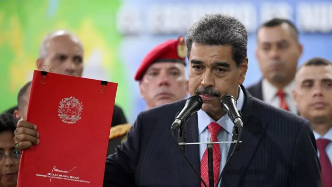 NICOLAS-MADURO-2