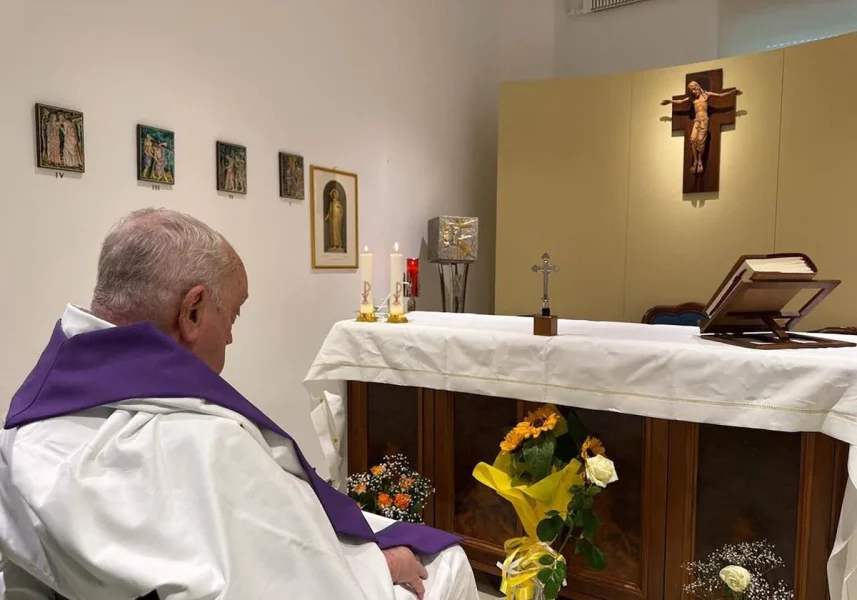 Vaticano-publica-primera-foto-del-Papa-Francisco (1)