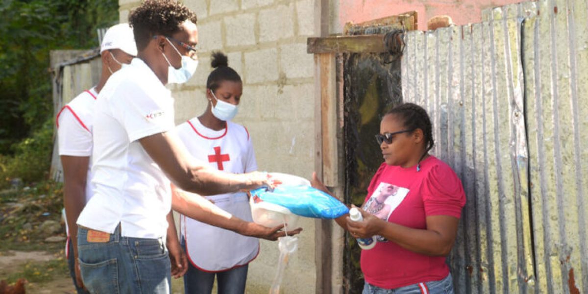 el-ministerio-de-salud-reliza-jornada-contra-el-colera-en-la-zurza-20-12-2022-felix-de-la-cuz-38-1024x512-2-768x384