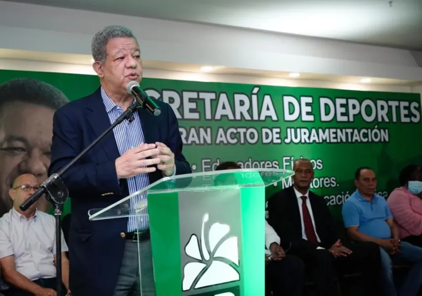 leonel-fernandez-y-fp