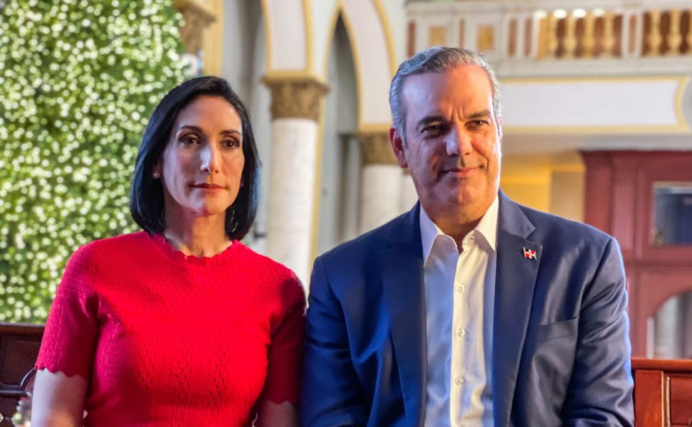 luis_abinader_y_raquel_arbaje