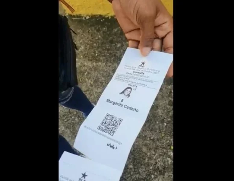 mesa-de-votacion-solo-imprimia-votos-a-favor-de-margarita-cedeno-en-villa-mella